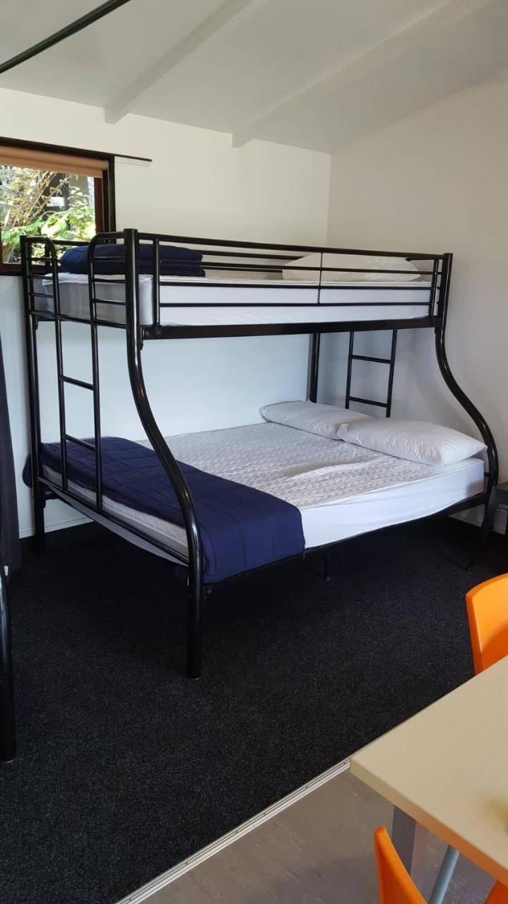 Готель Long Bay Motor Camp Coromandel Екстер'єр фото